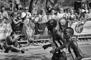 mk足球官网-欧洲冠军联赛：小组赛最惊喜的逆袭瞬间，欧洲冠军联赛介绍